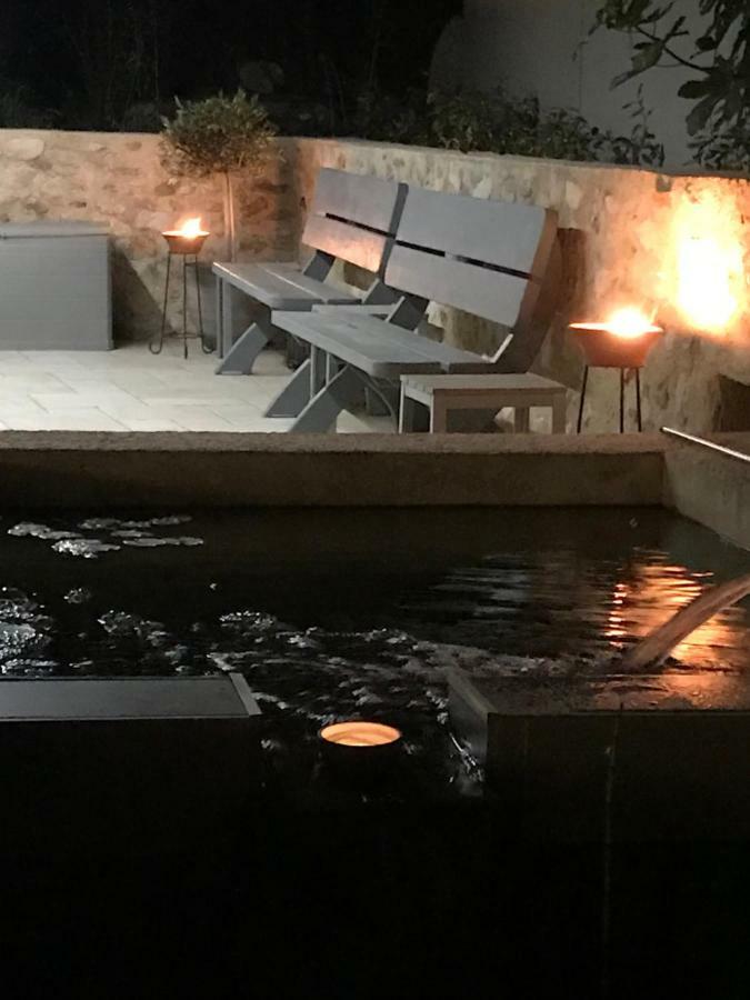 Jamy Avec Piscine Roaix
