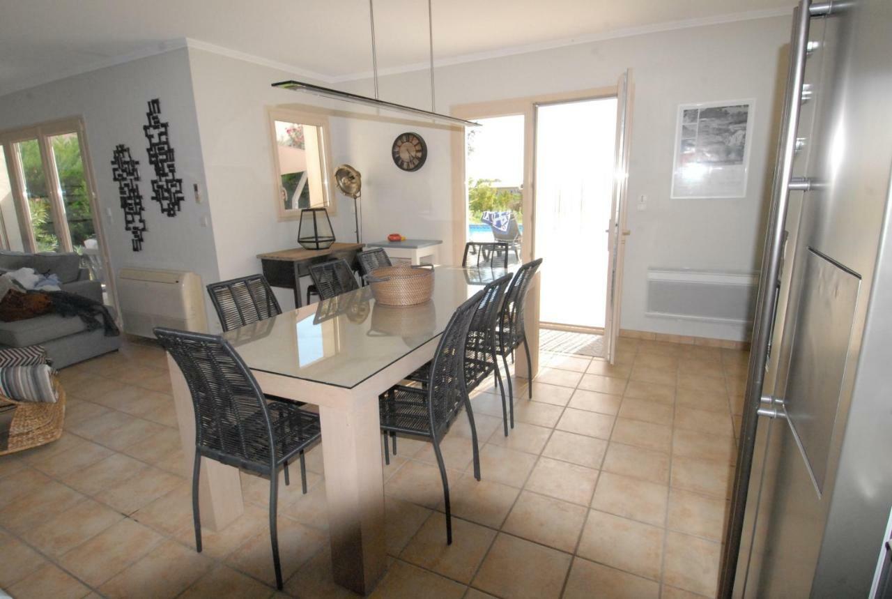 Jamy Avec Piscine Holiday home *